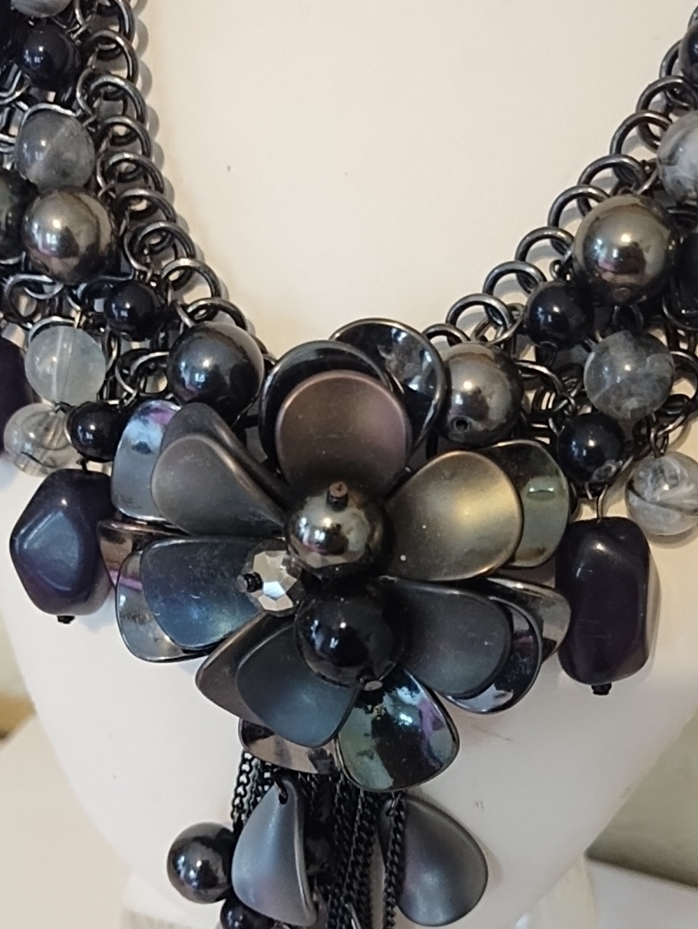 NWT Black Multi-Bead Statement Necklace - Picture 3 of 15